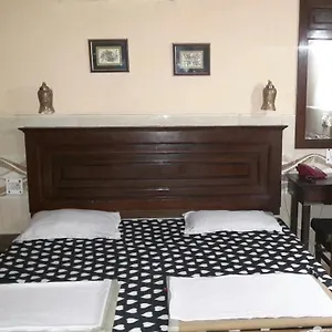 hotel-jeraths-villa.top-gurgaonhotels.com/