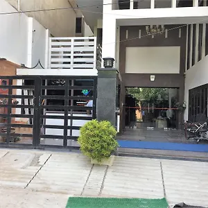 hotel-park-plaza.hotels-varanasi.com/